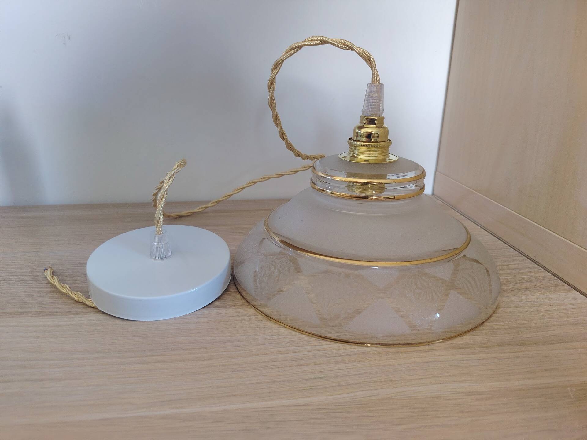 Art Deco glass suspension