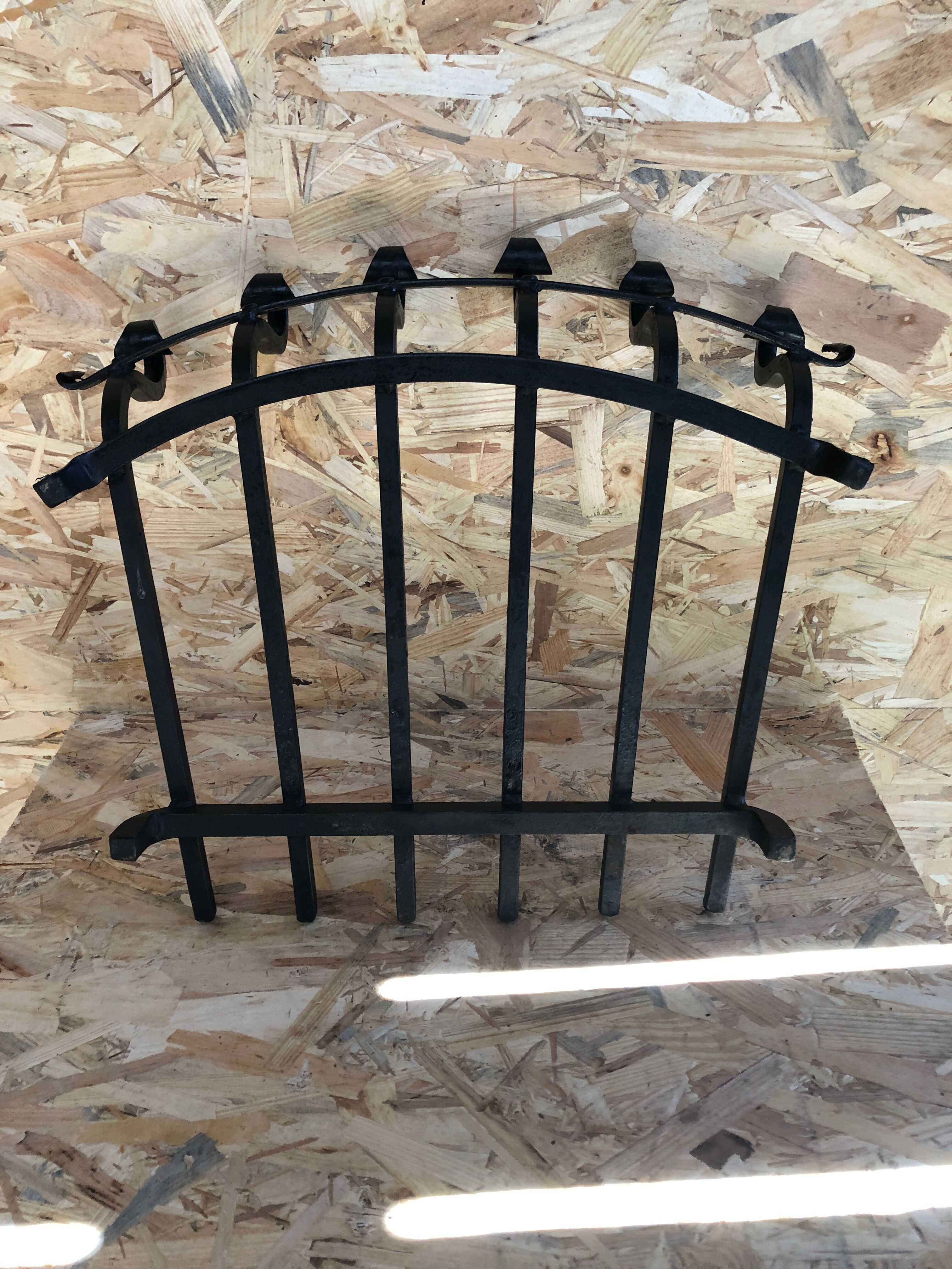 Old door logs grid fireplace fireplace wrought iron black large vintage model