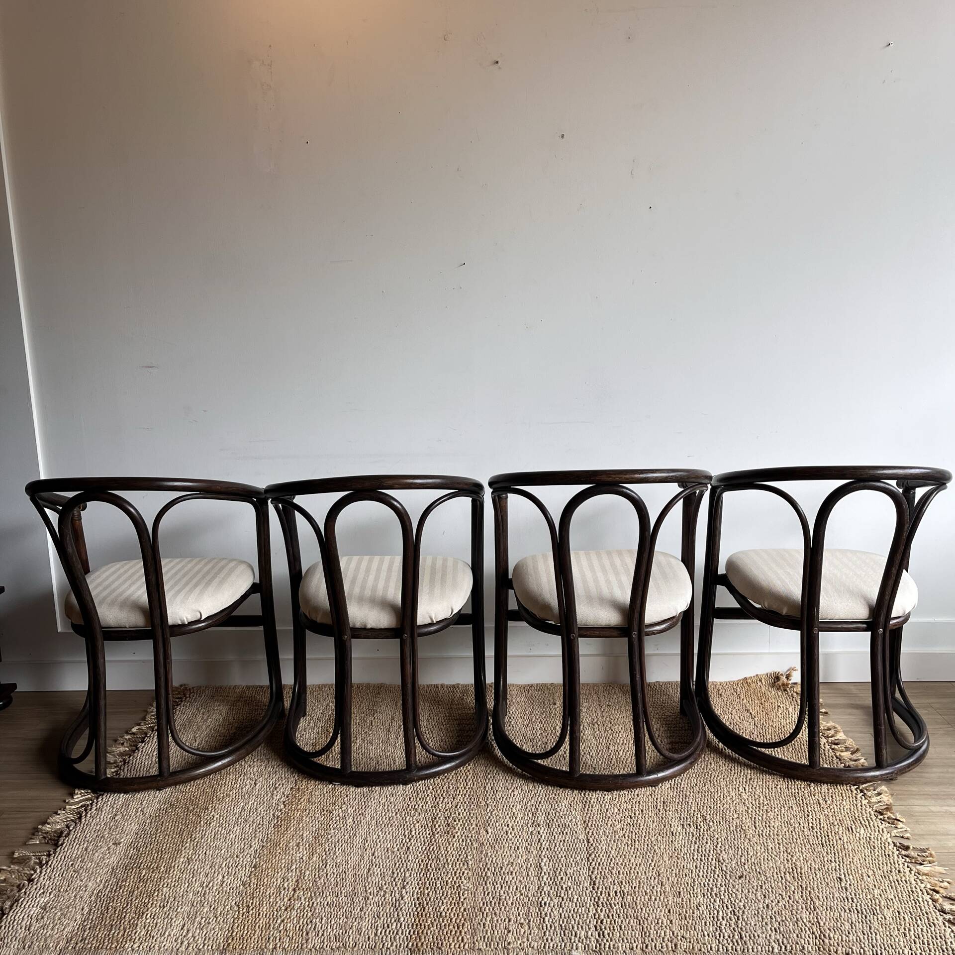 4 Chaise Bambou rotin  modele ‘barrel’ 70’s