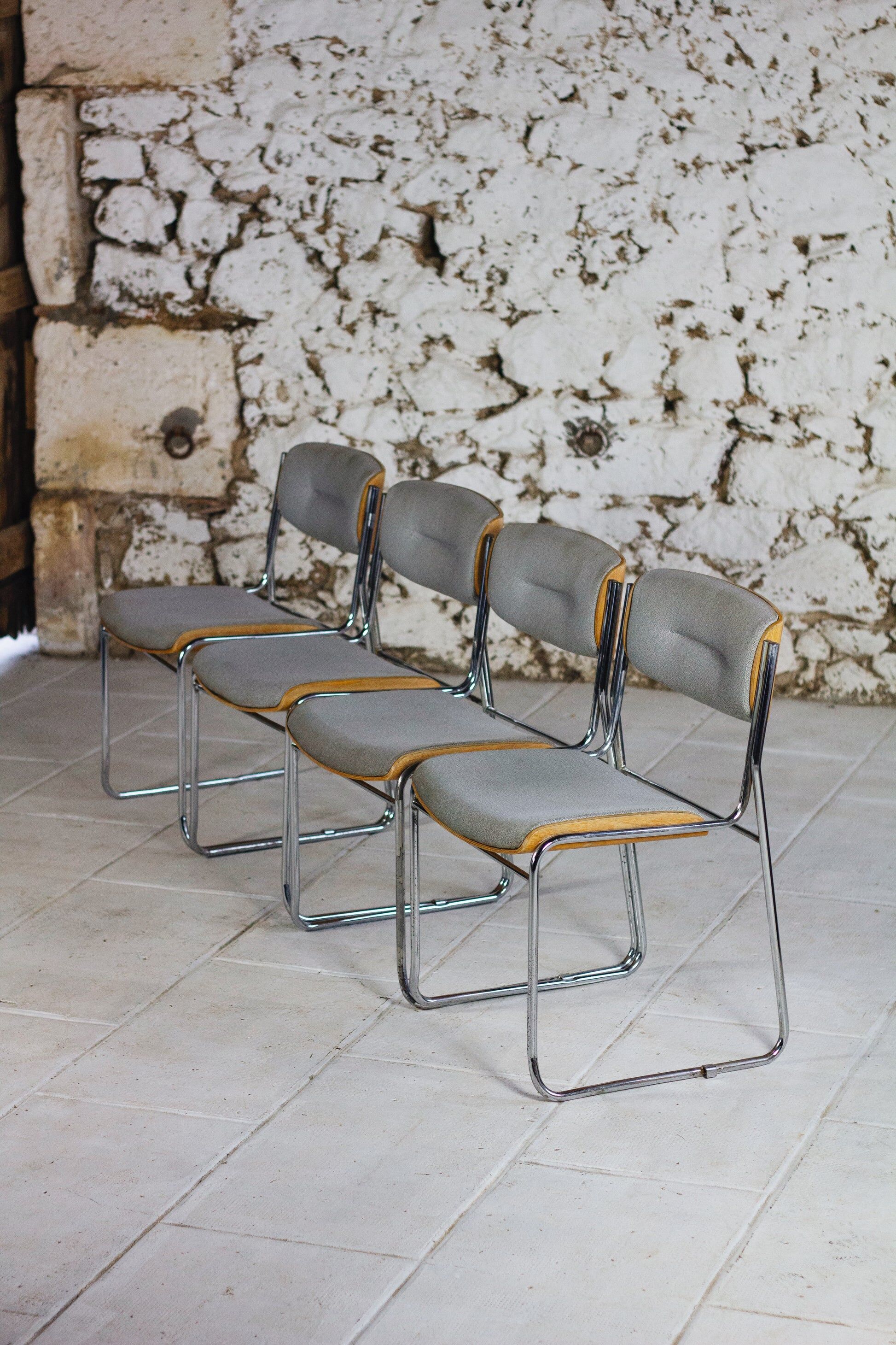 4 conference chairs from La Sorbonne, 1970
