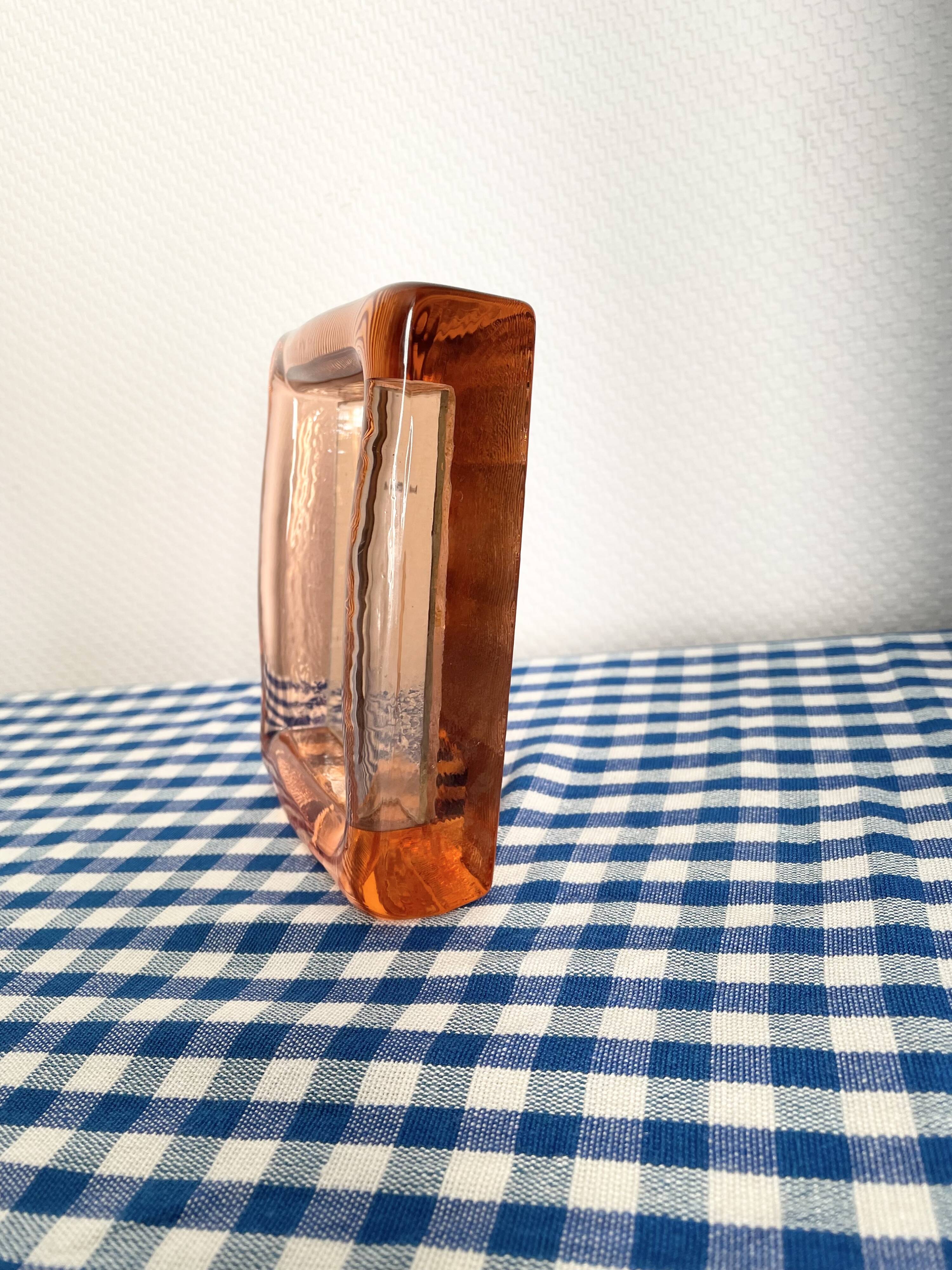 Miroir en verre rose d’Italie