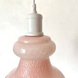 Suspensions en opaline rose et blanche