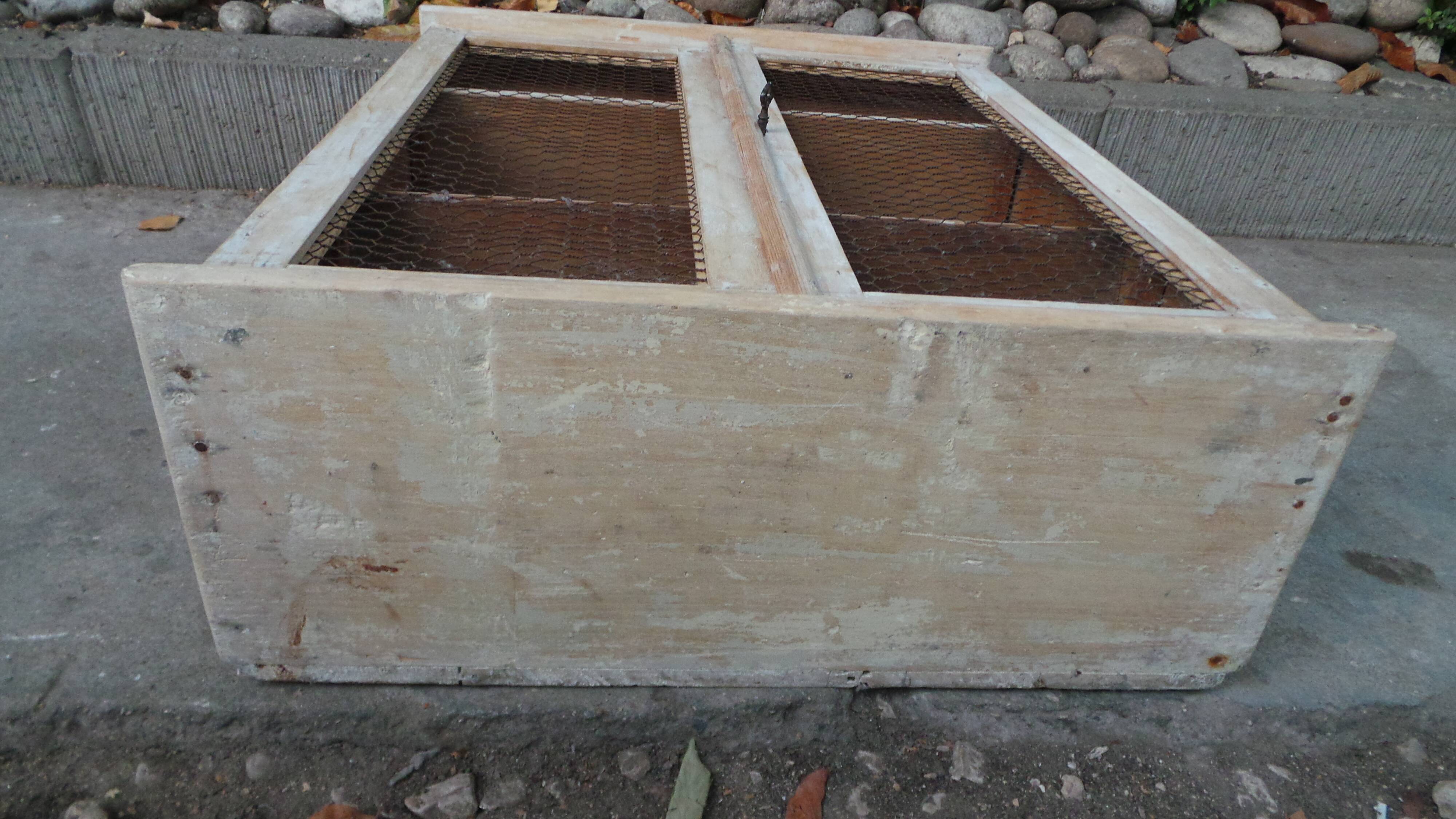 Screened medicine cabinet
