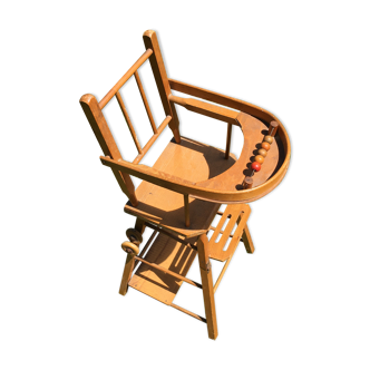 Chaise haute de poupée