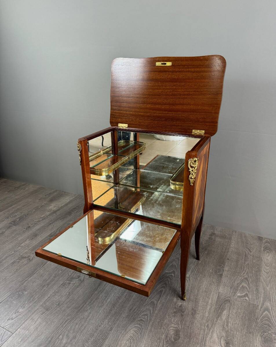 Marquetry bar cabinet, Louis XV style, 20th century
