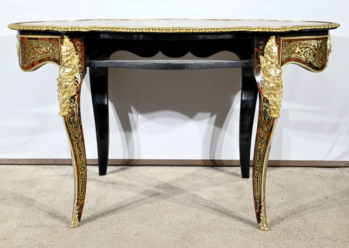 Table d’Apparat en Poirier Noirci, époque Napoléon III – Milieu XIXe