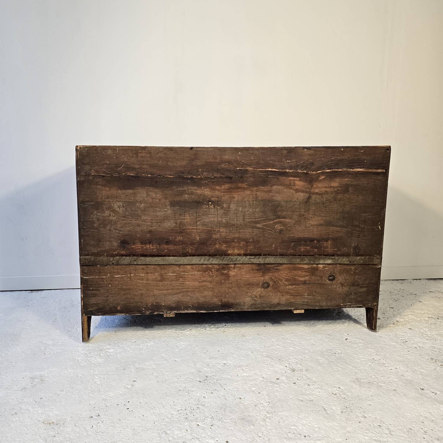 18th century Regency period chest of drawers