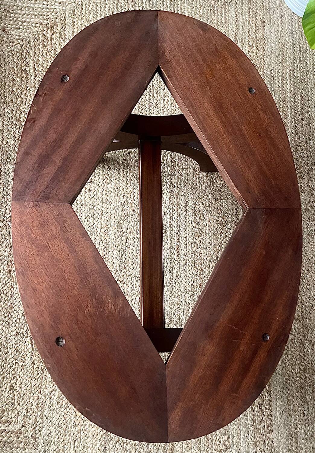 Coffee table in wood, marble and onyx.