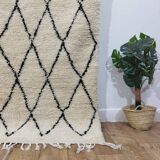 Azilal Berber rug in handmade wool 200 X 140 CM