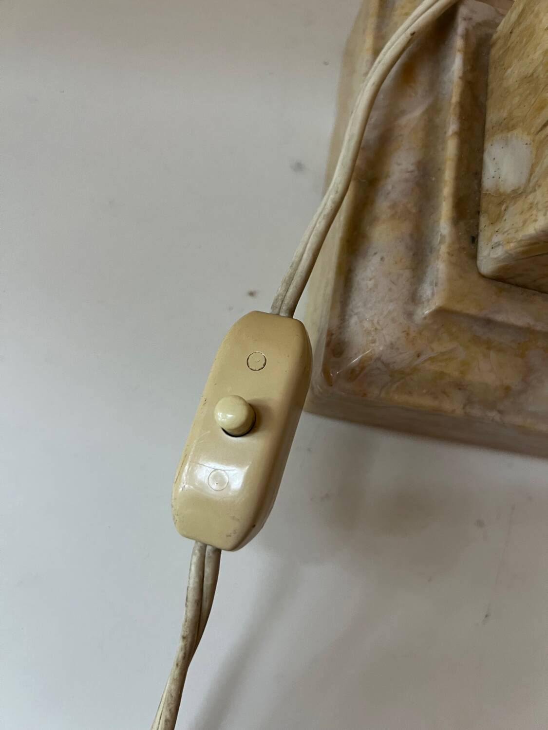 Vintage art deco beige marble lamp base