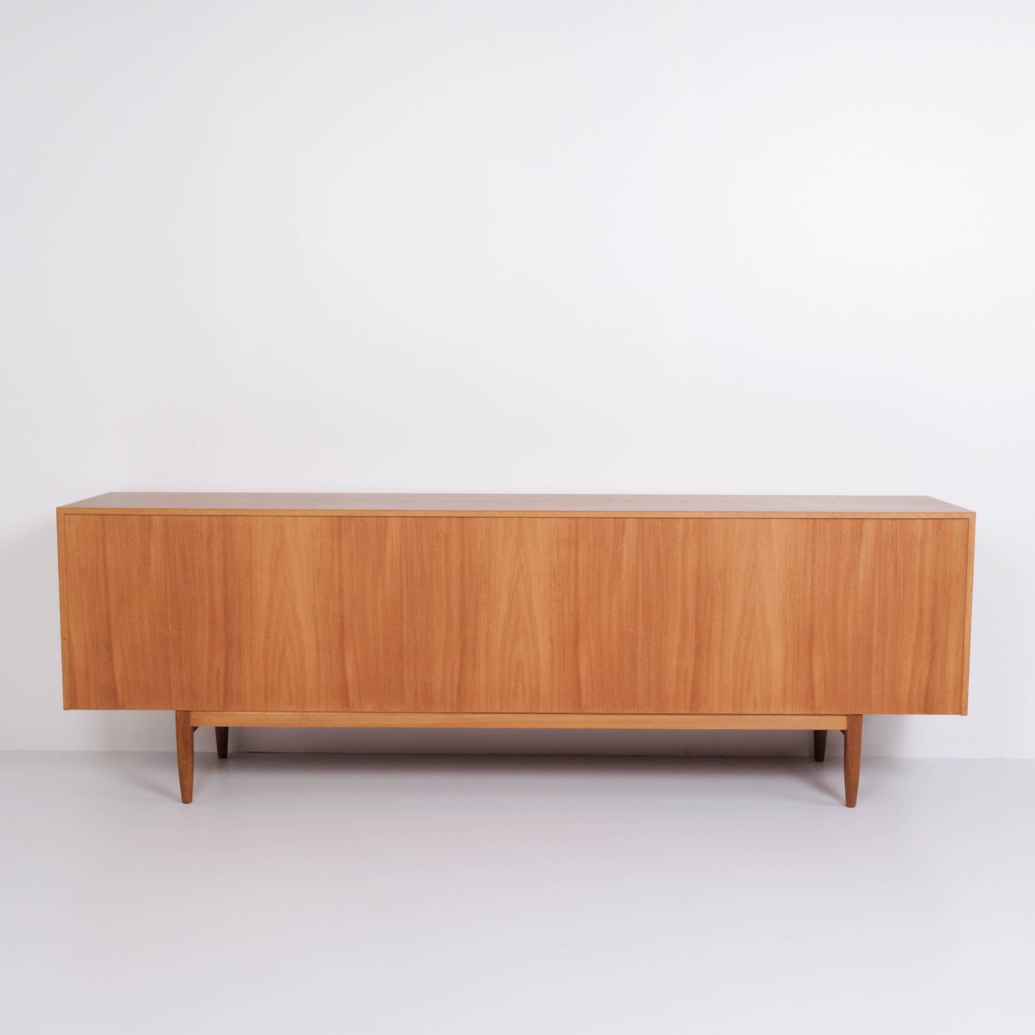 Sideboard - Oak - Ib Kofod-Larsen - Model FA66 - Faarup Furniture Factory - 1960s