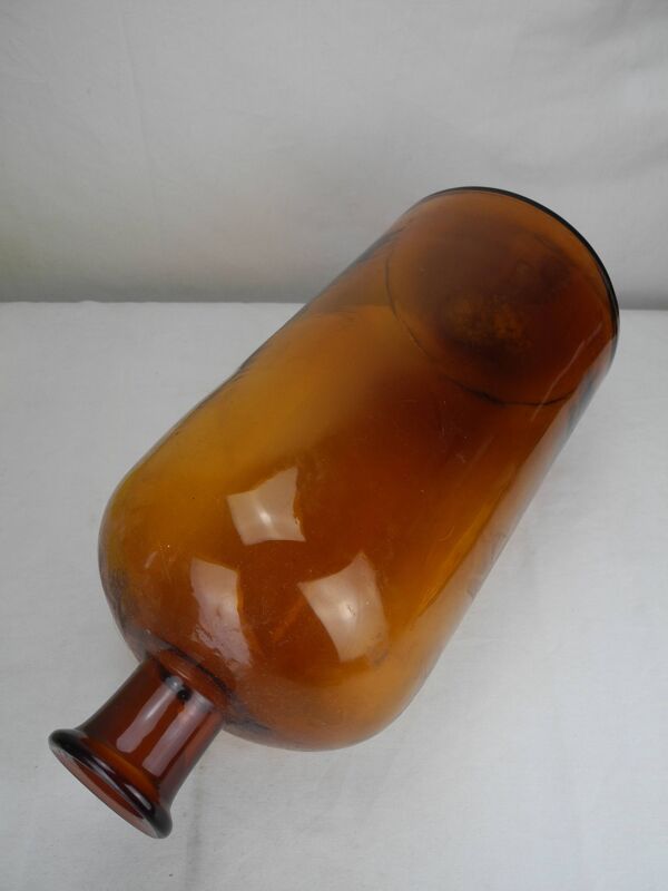 Vase, flacon ancien d'apothicaire