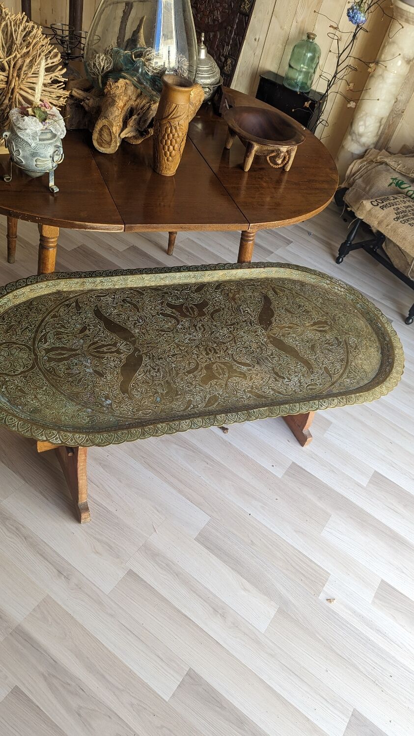 Very large eastern plateau