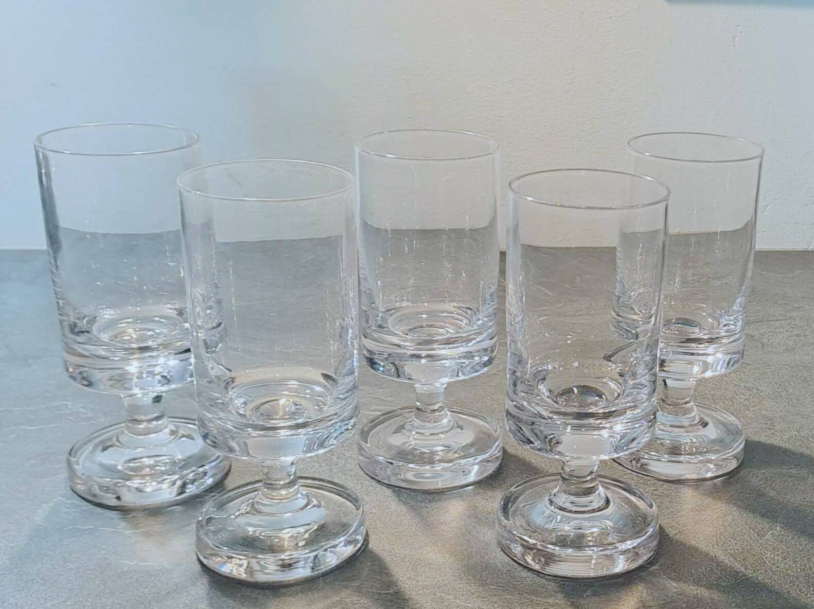 Set of 5 Cristal D'Arques wine glasses, New Line model
