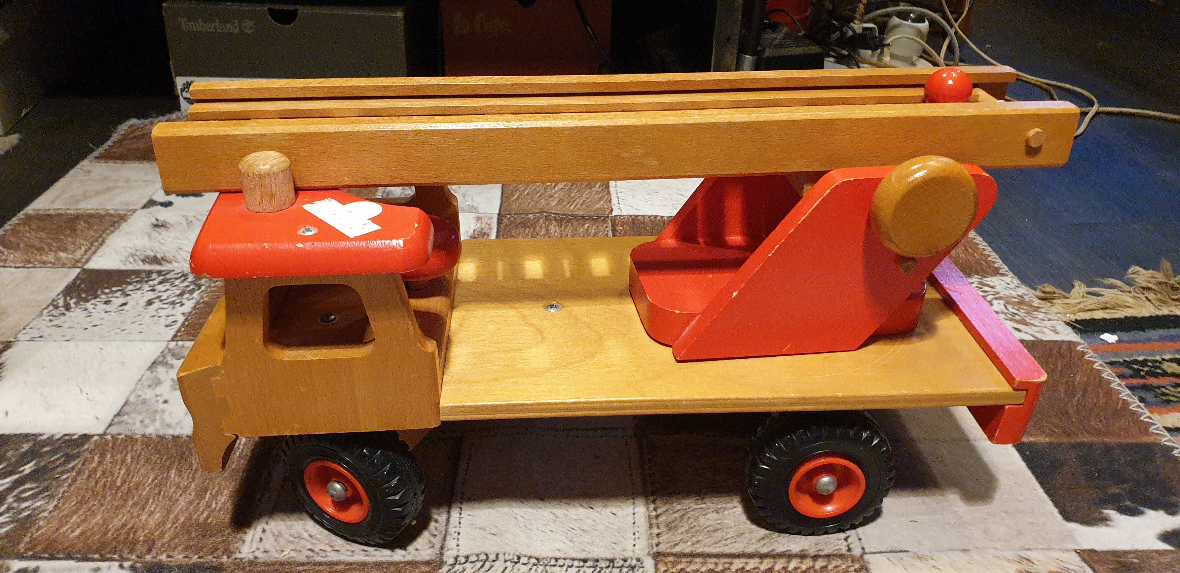 Solid wood ladder truck