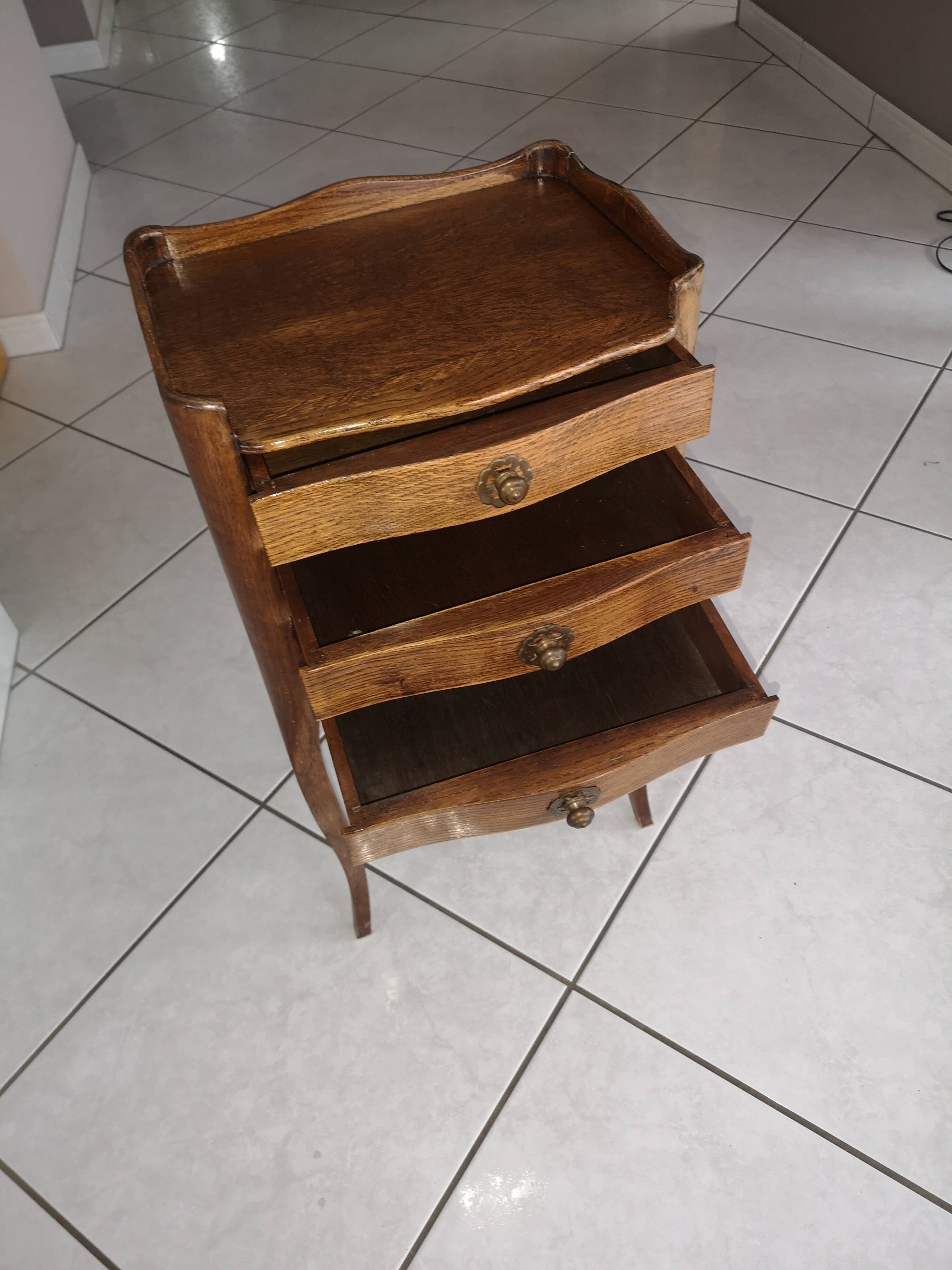 Petit meuble d’appoint / chiffonnier 3 tiroirs en bois – Style rustique