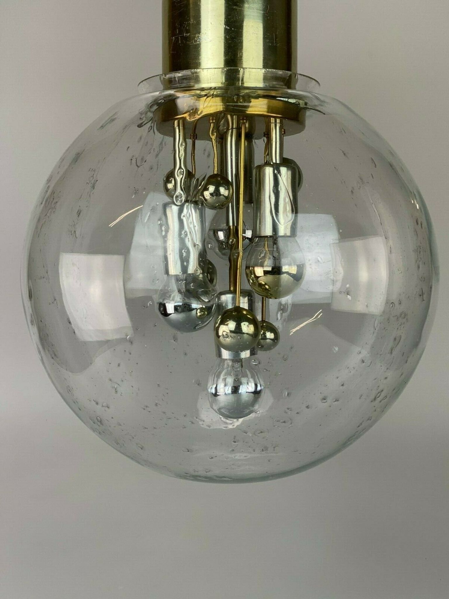 Plafonnier à boule doria en verre espace age design