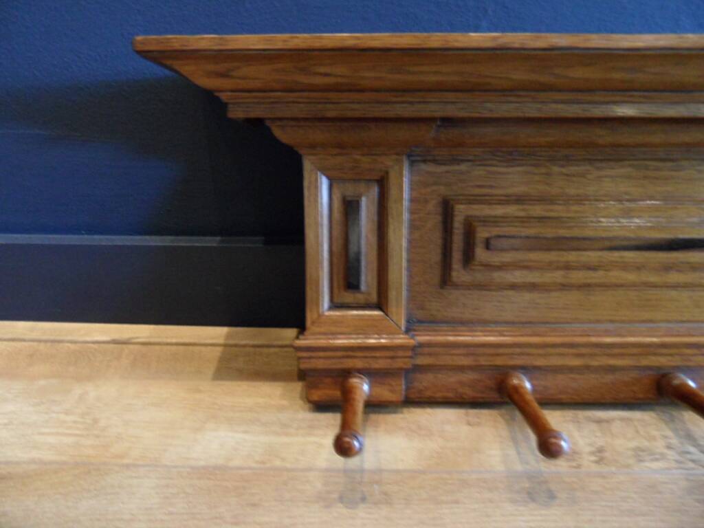Porte-manteau en chêne ancien