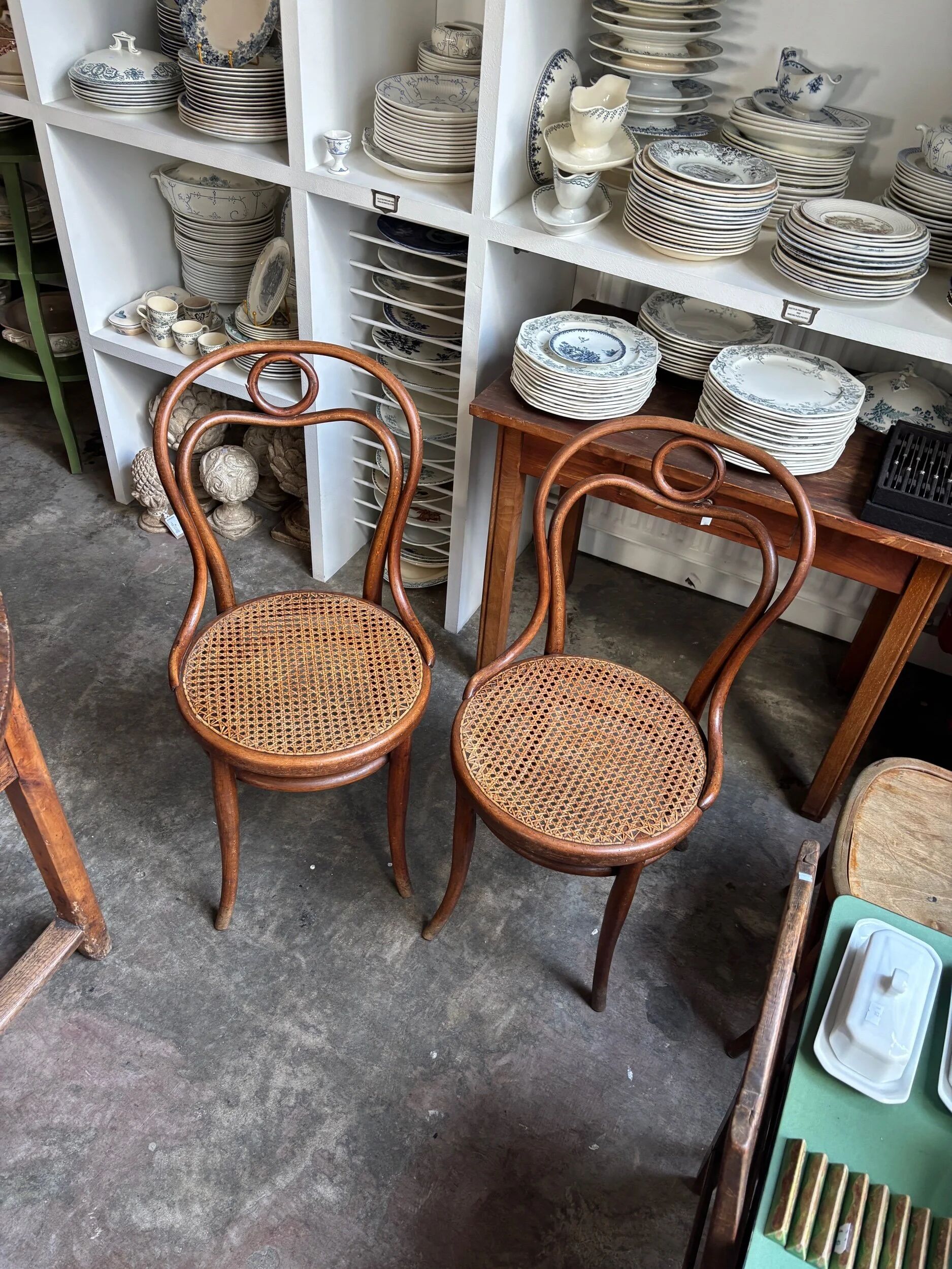 2 Thonet chairs no. 31 in bent beech and caning