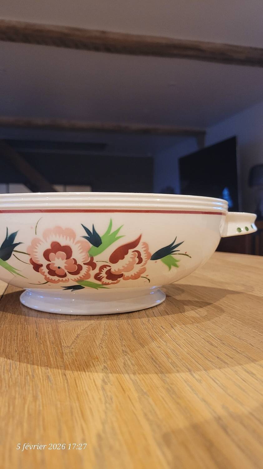 Antique serving dish in Boch La Louvière porcelain