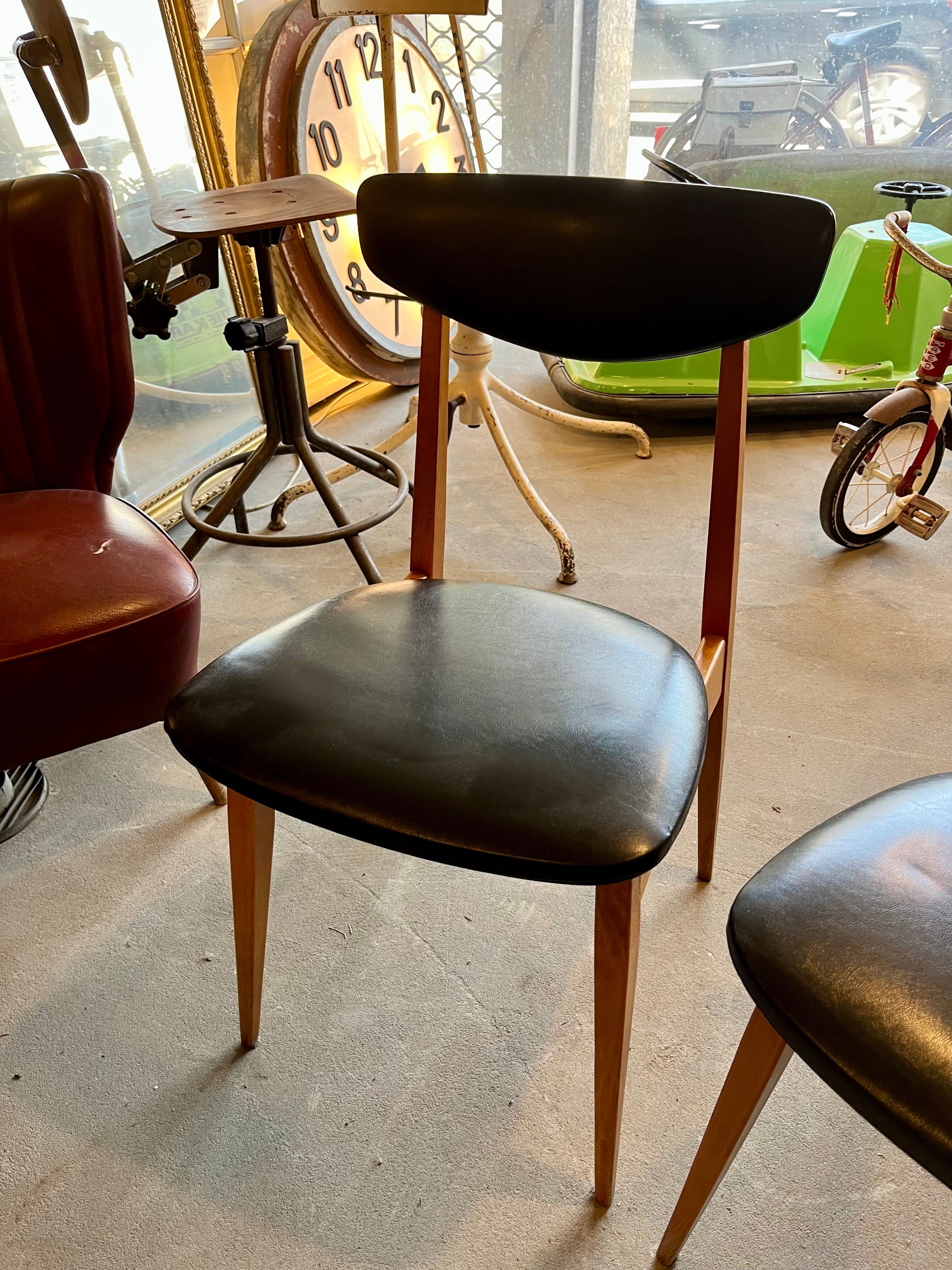 4 anciennes chaise style scandinave