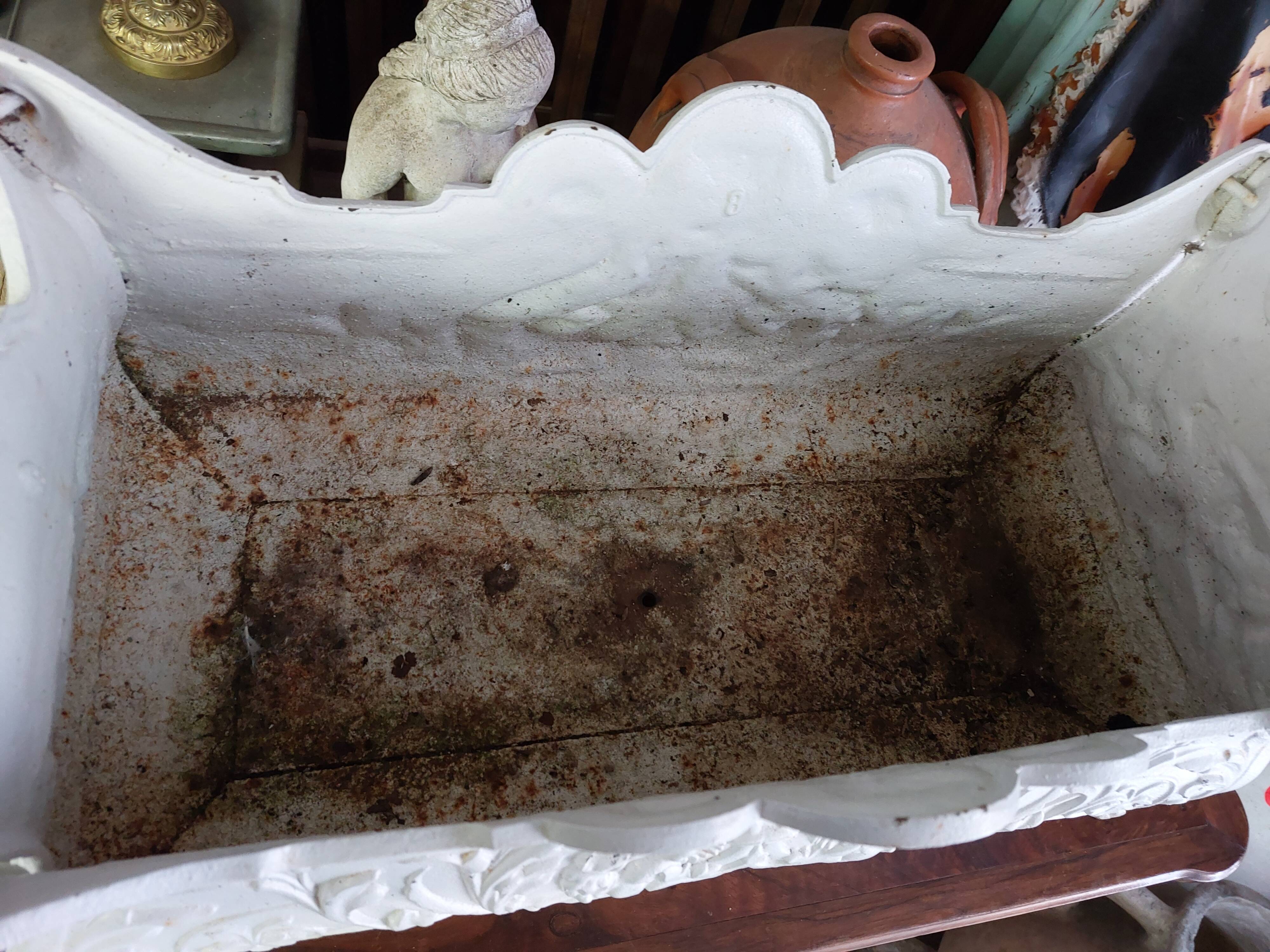 Cast iron planter Napoleon III lion's feet