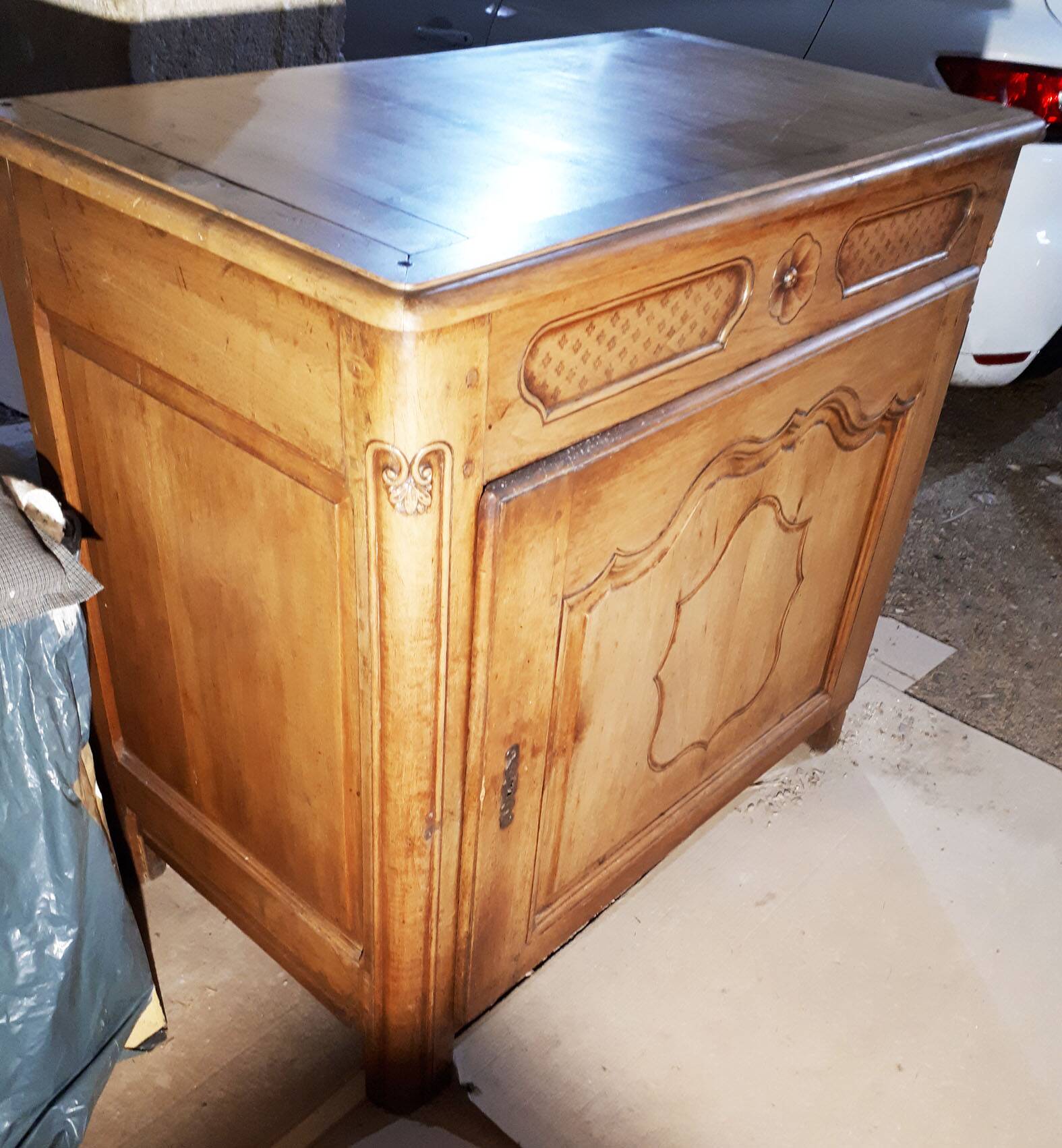 Old buffet