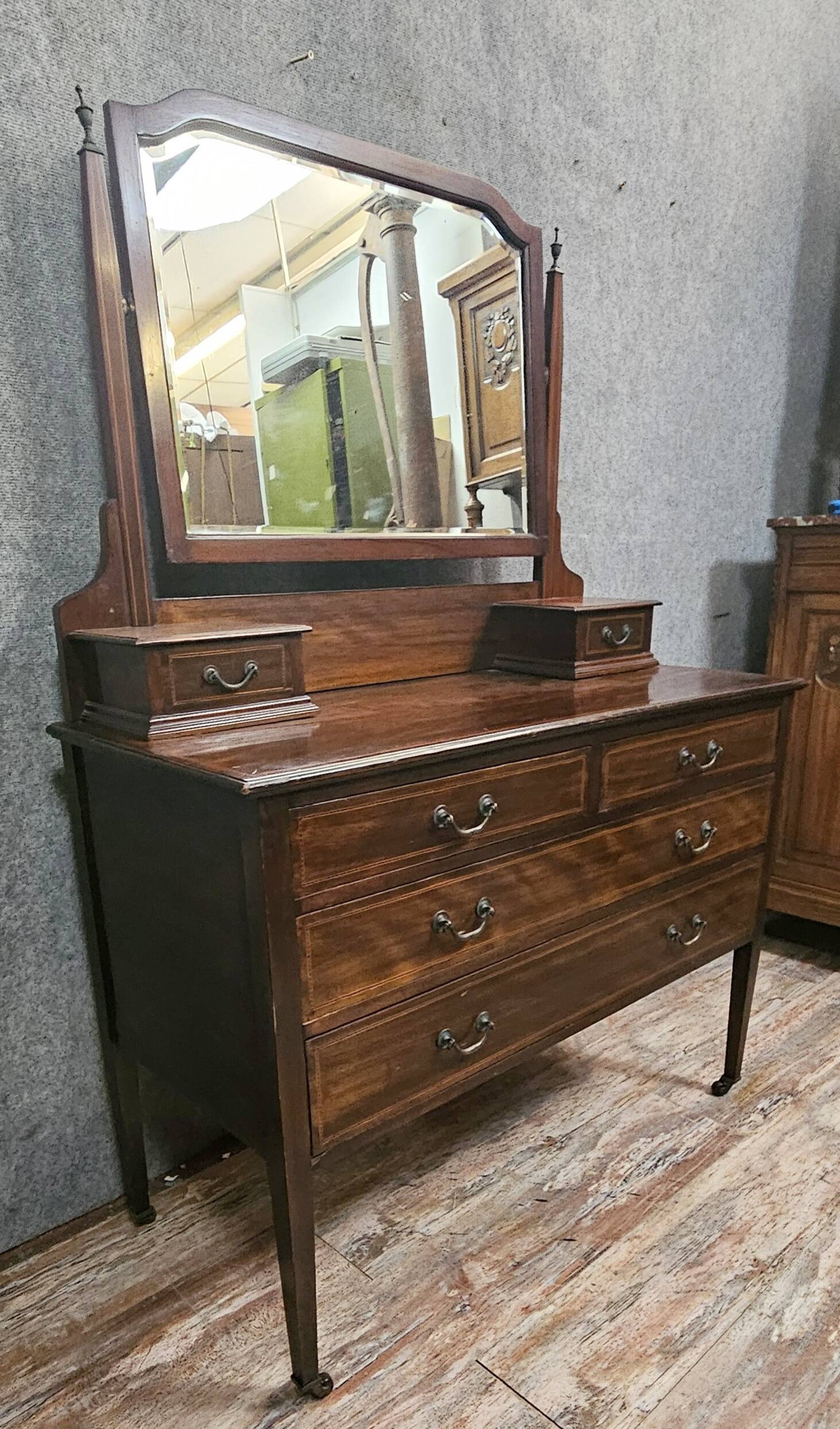 English Napoleon III psyche commode – mahogany – Elegant and functional