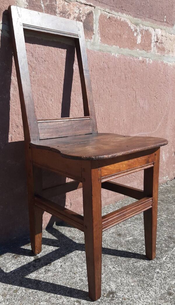 Chaise lorraine en bois, 18ème.