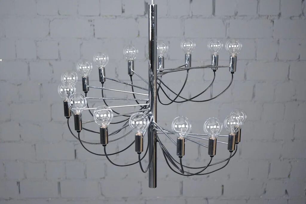 Chandelier in the style of Gino Sarfatti