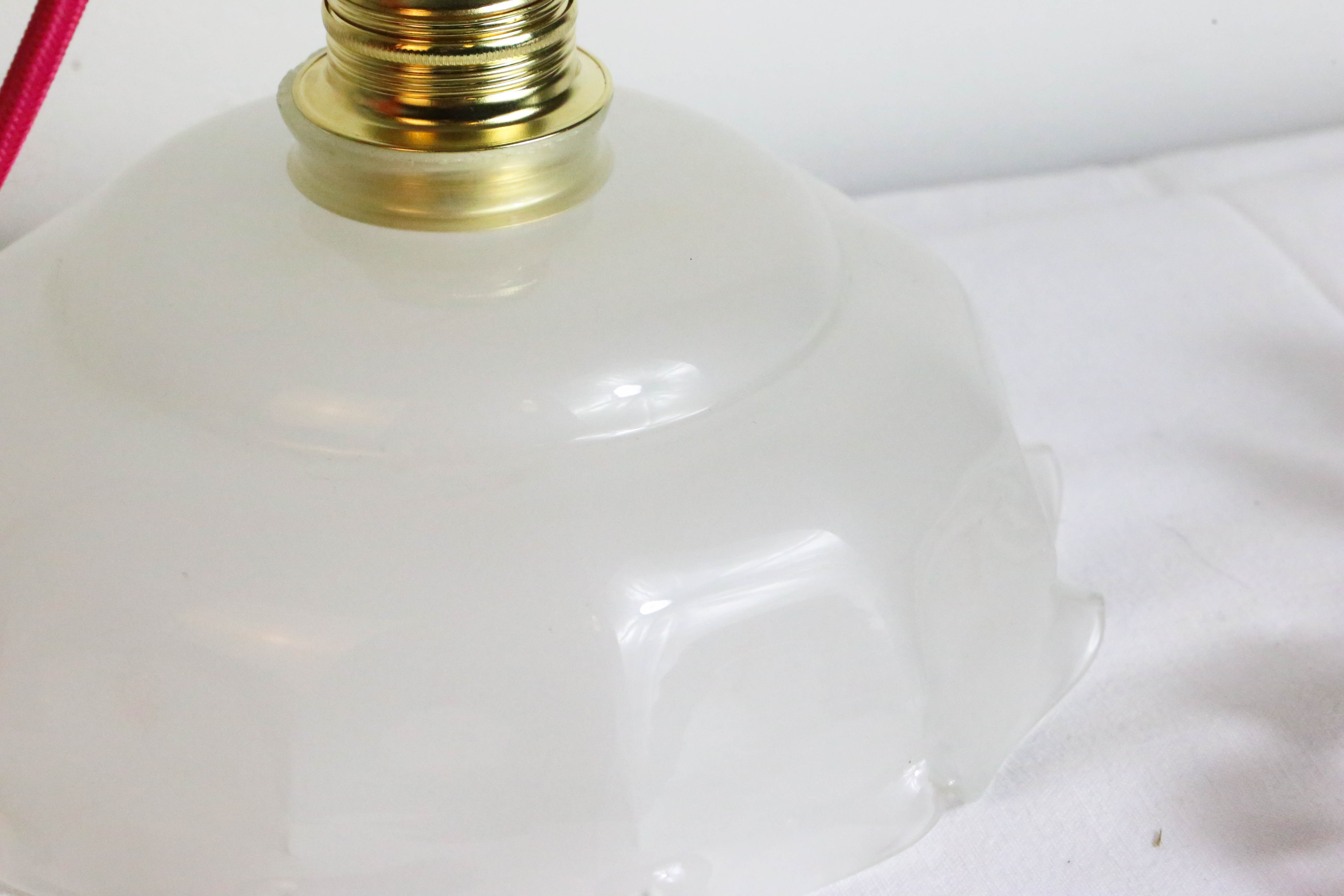 Suspension in white glass, vintage