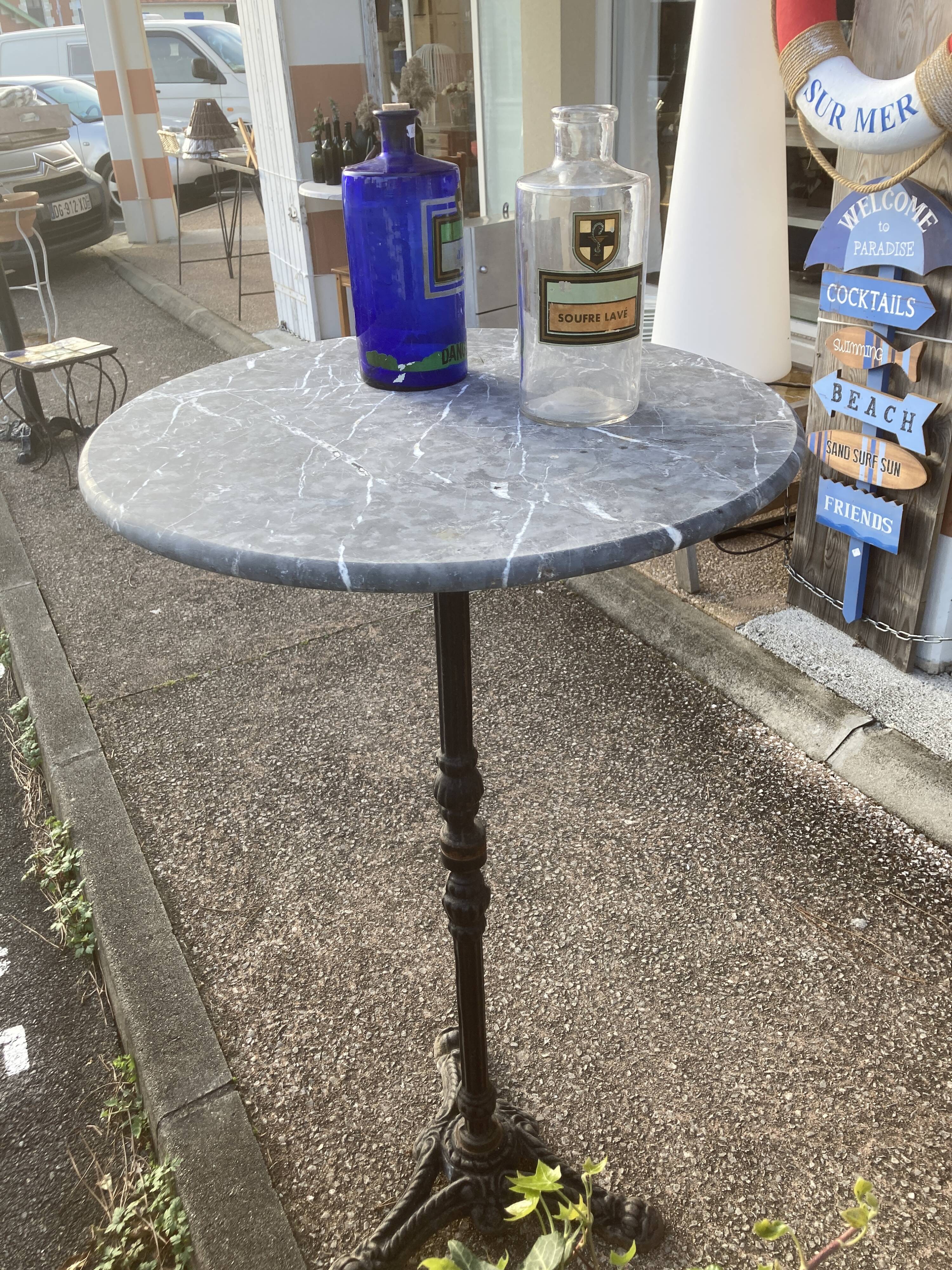Bistro table eats standing up