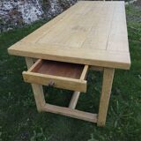 Farm table