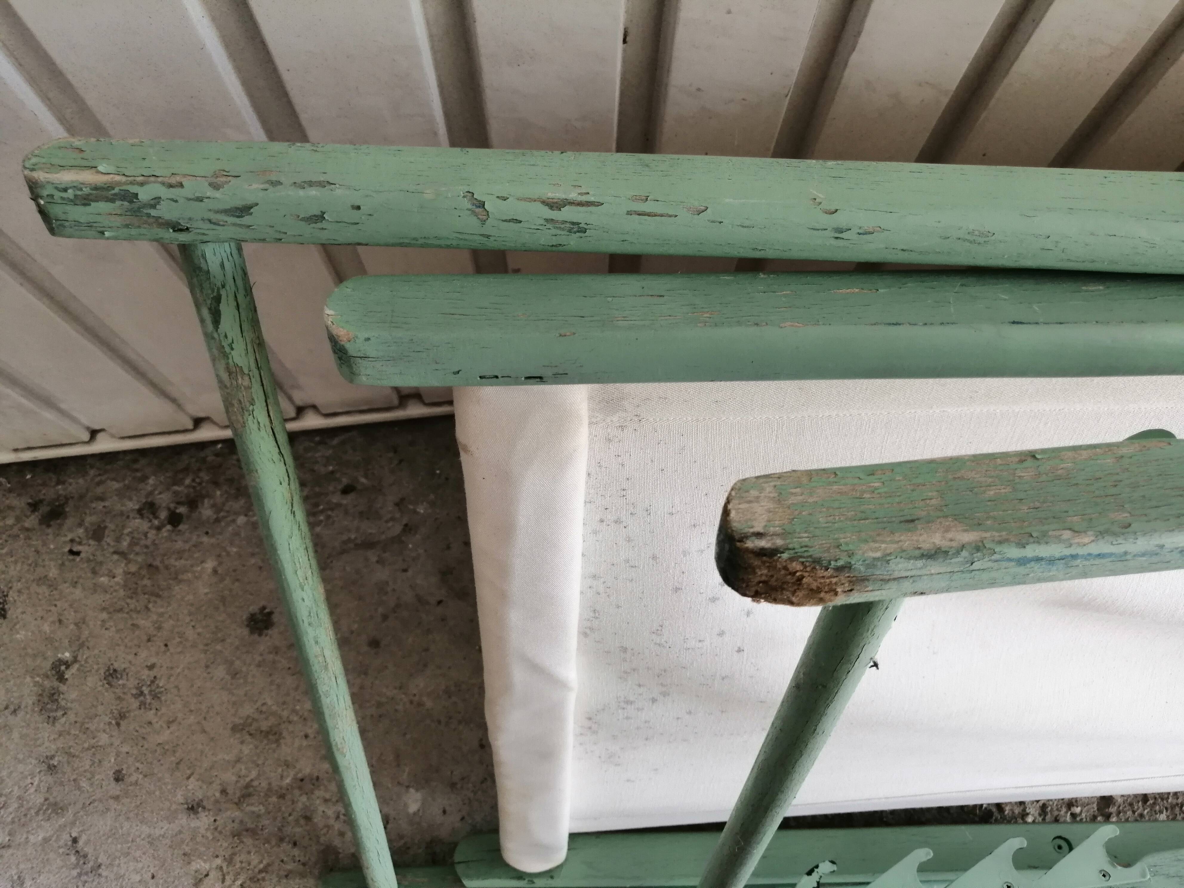 Foldable wooden long chair