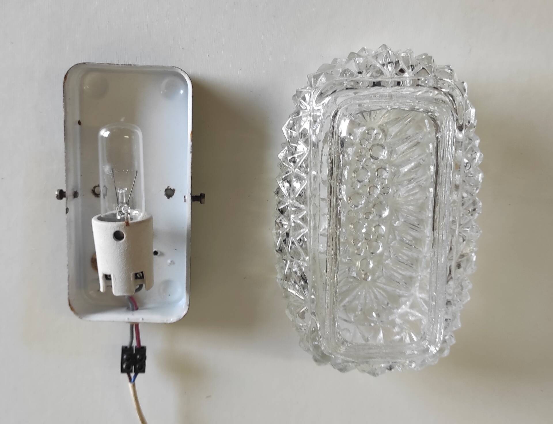 Ceiling light or oval wall light in moulded glass - mid 20th century.
