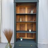 Bookcase / Shelf