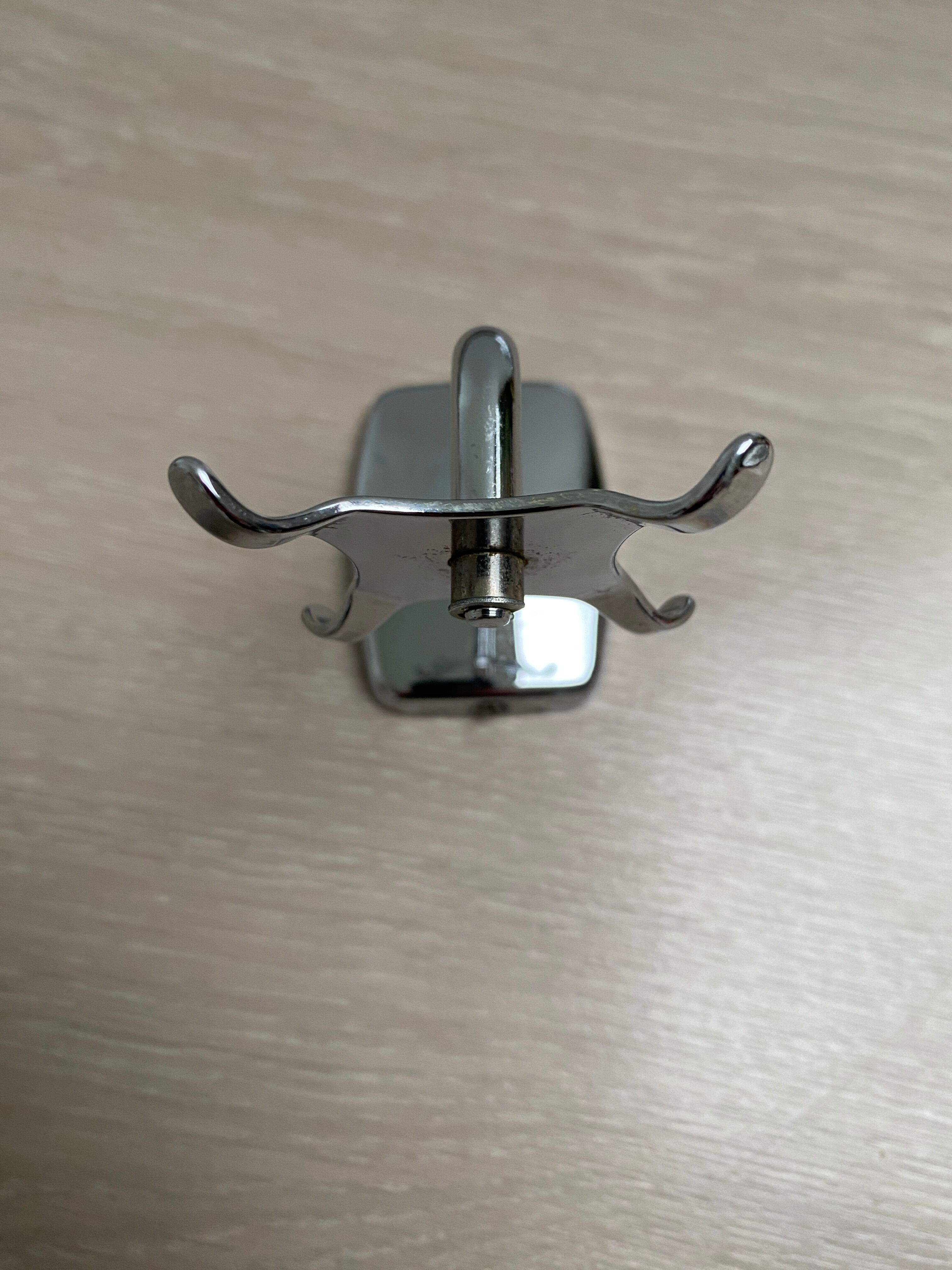 Chromed metal bathroom set