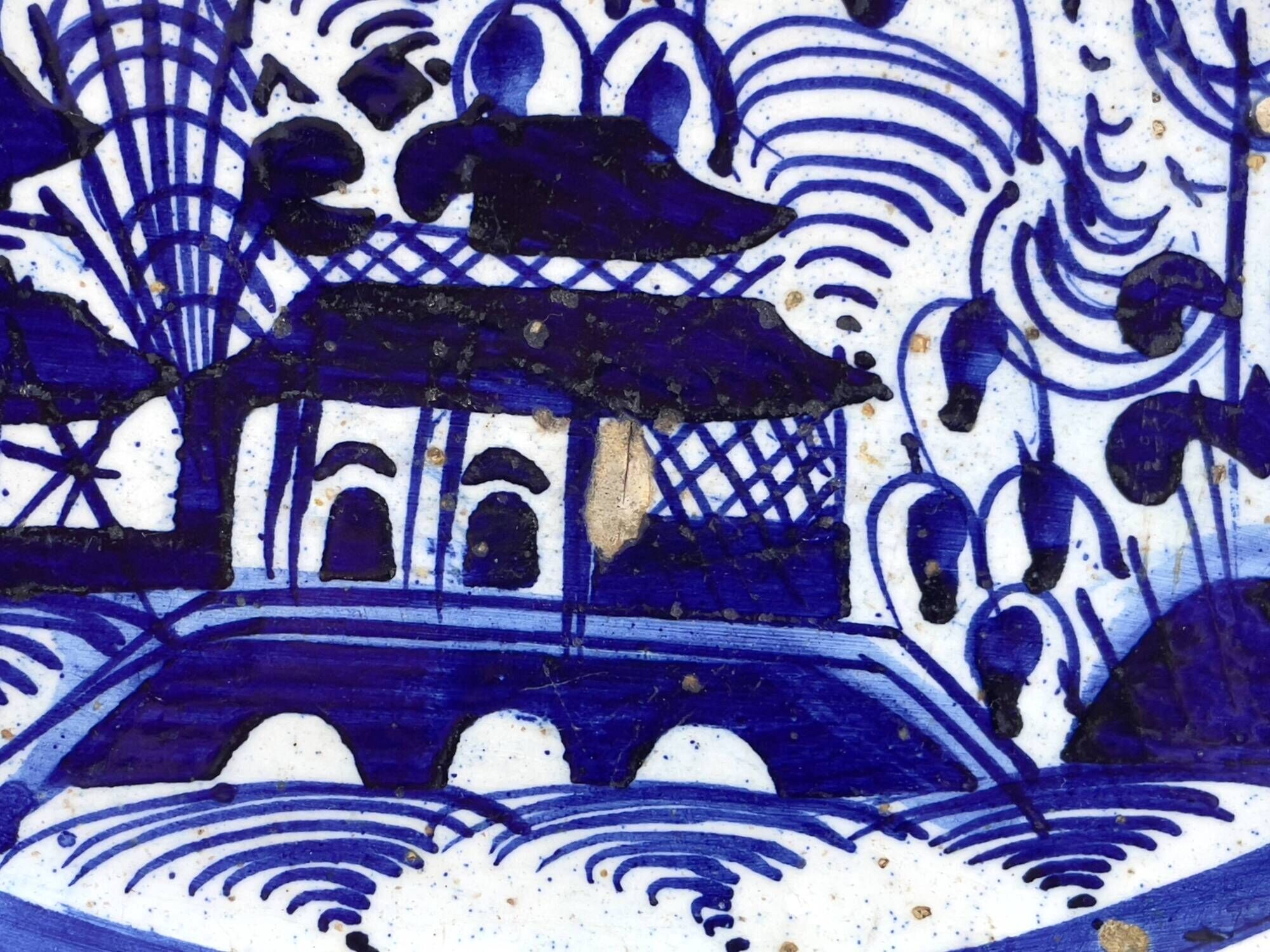 Portuguese earthenware dish, fusion between China - Macao and Portugal, 19th century