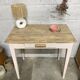 Petite table de ferme rénovée ou bureau