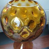 Vase calice en verre ambrée années 50/60