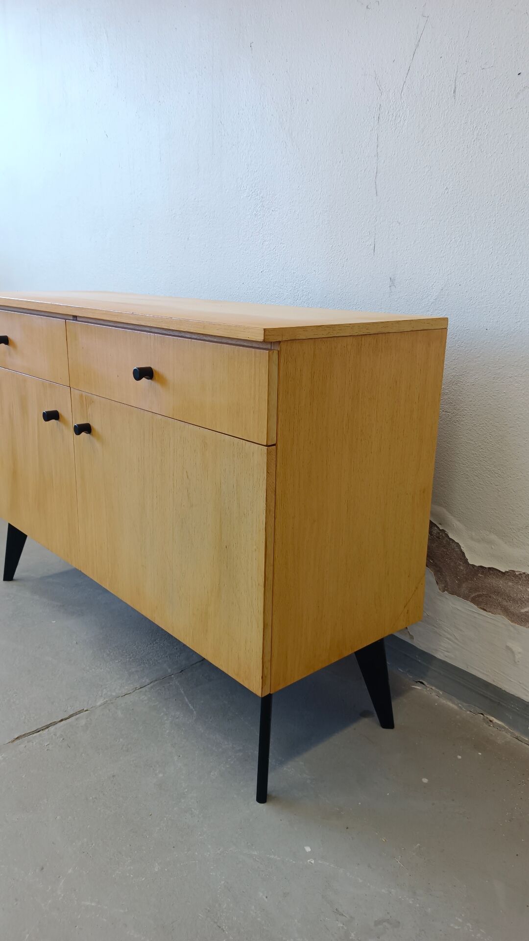 Clear buffet with 2 doors
