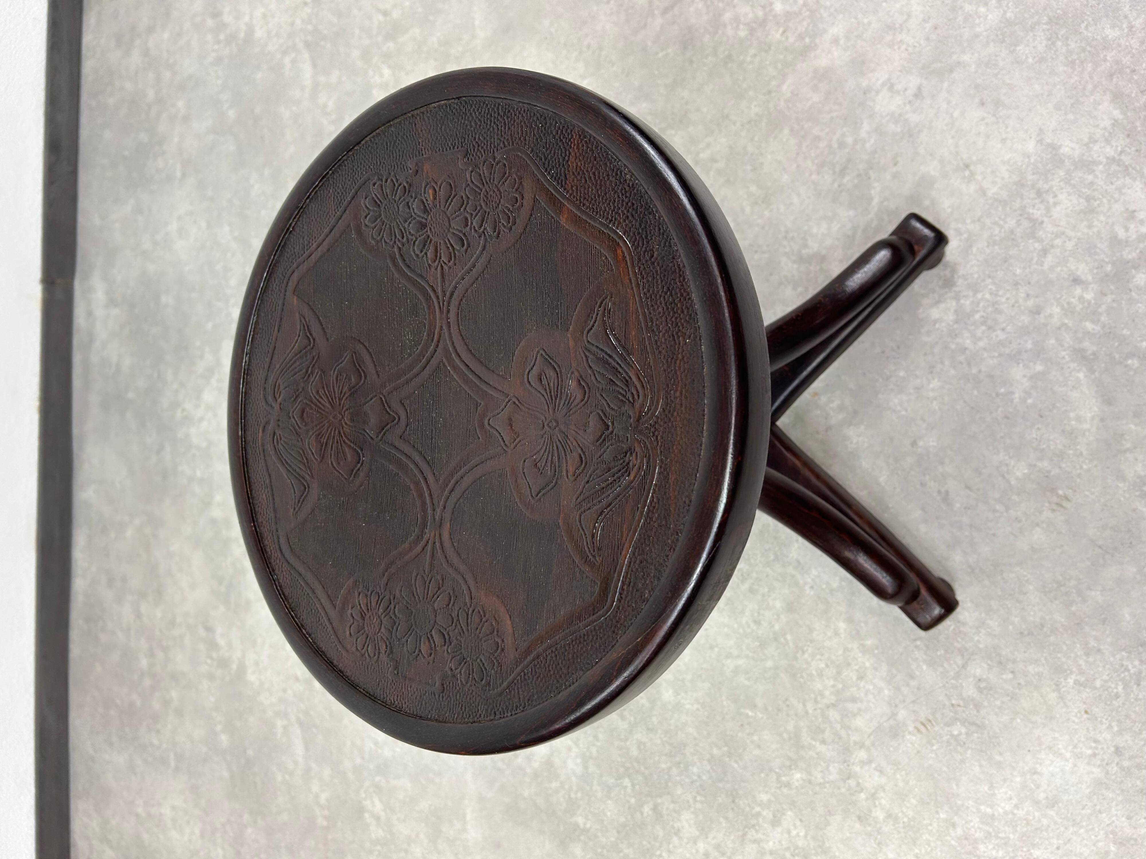 Curved wooden piano chair by Thonet