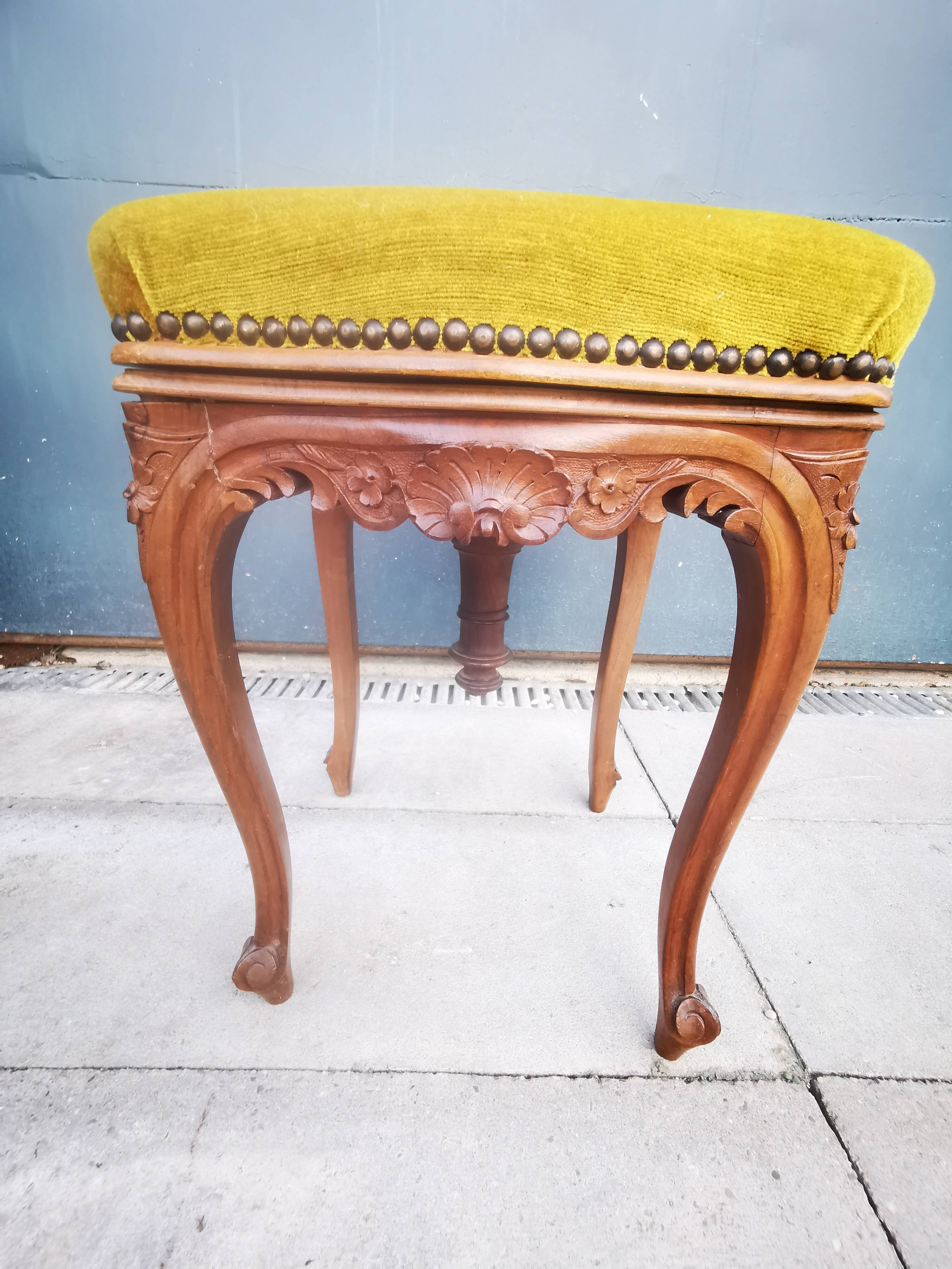 Tabouret de piano style Rocaille assise velours