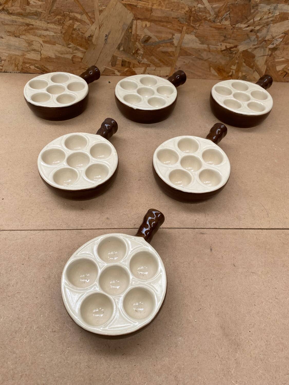 Set of 6 émile henry snail dishes in beige brown ceramic pan