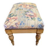 Pouf rectangulaire en tissu et bois massif sculpté avec tapis