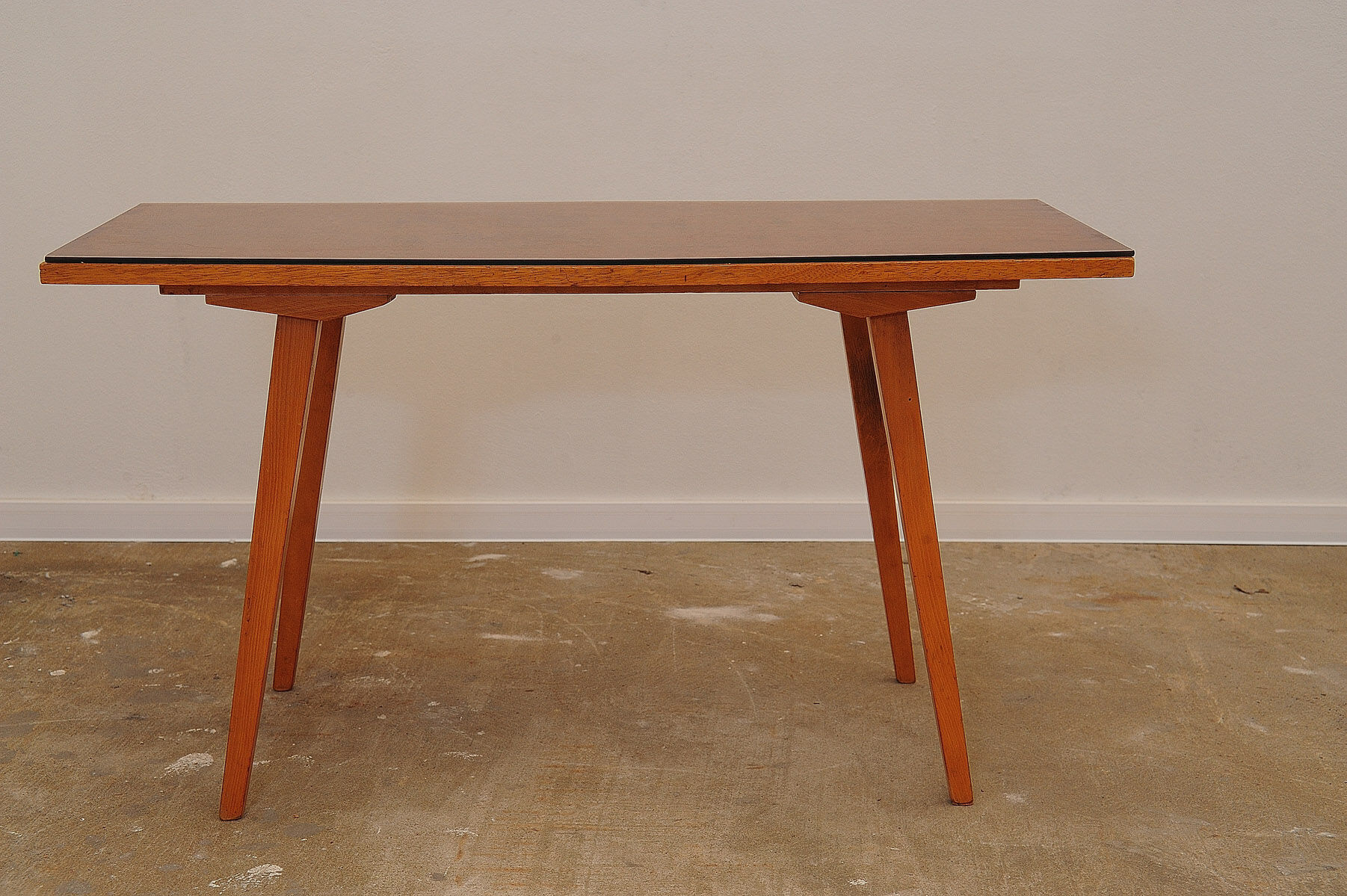 Table basse en bois de hêtre du milieu du siècle par Tatra nabytok, années 1960, Tchécoslovaquie