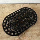 Black cast iron trivets