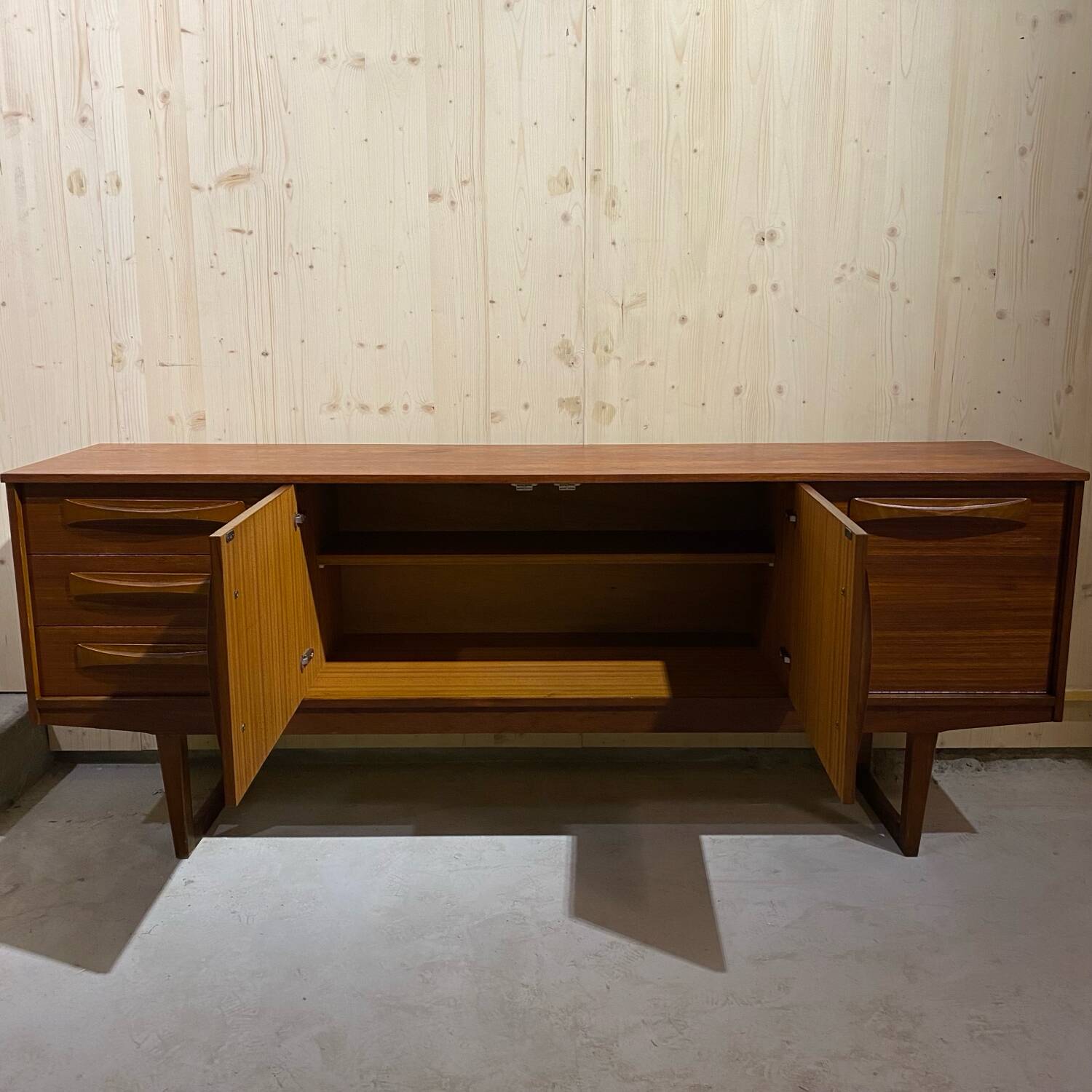 Sideboard
