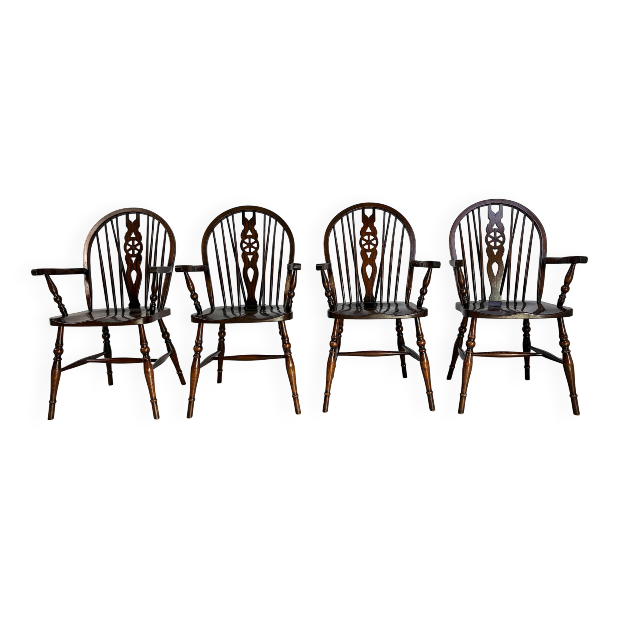 Magnifiques chaises de salle à manger de style Windsor en anglais, ensemble de 4.