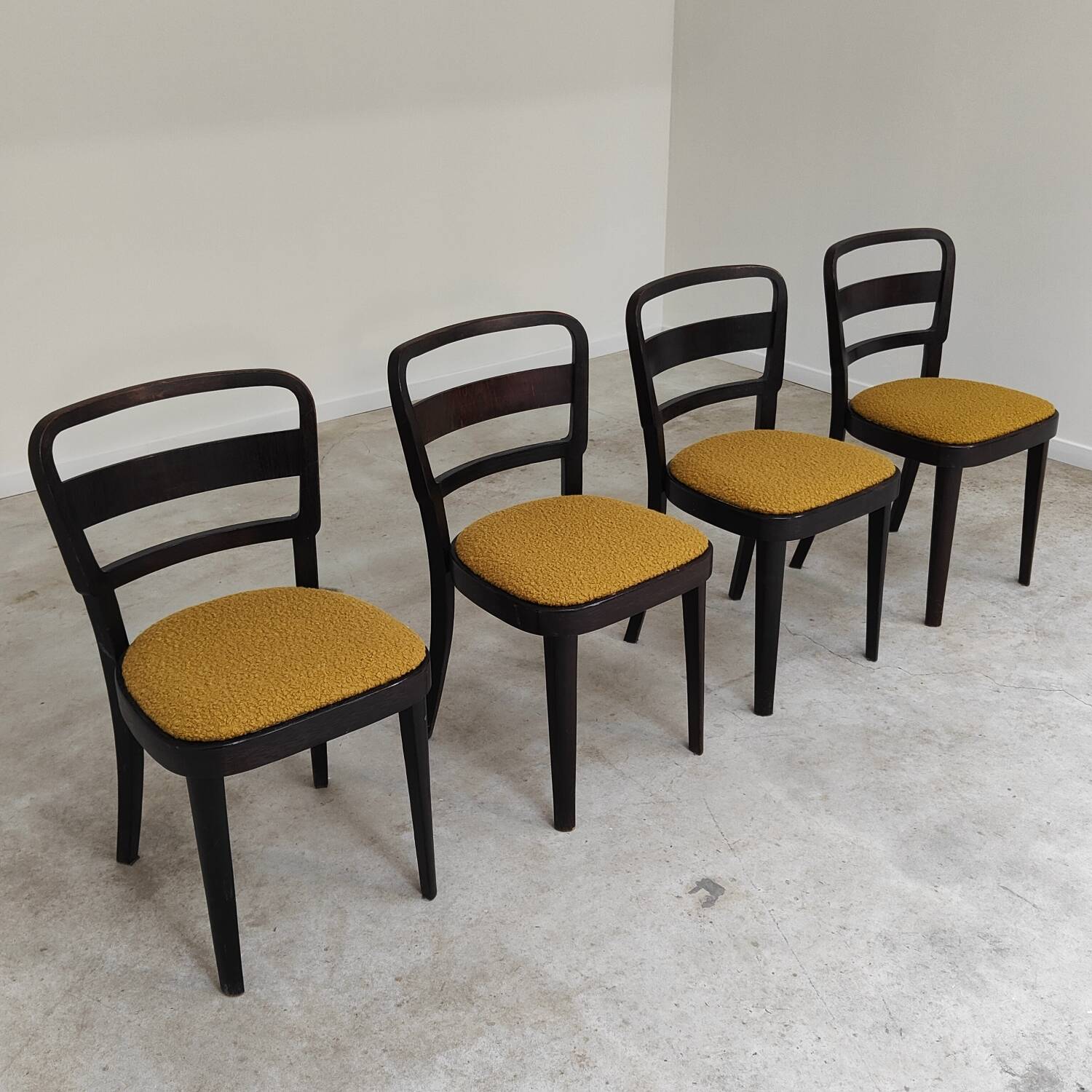 Set of 4 Thonet art deco chairs 1930, mustard yellow buckle